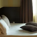 克洛齐亚堤耐斯特酒店 3*