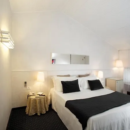 Hotel Clocchiatti Next 3*